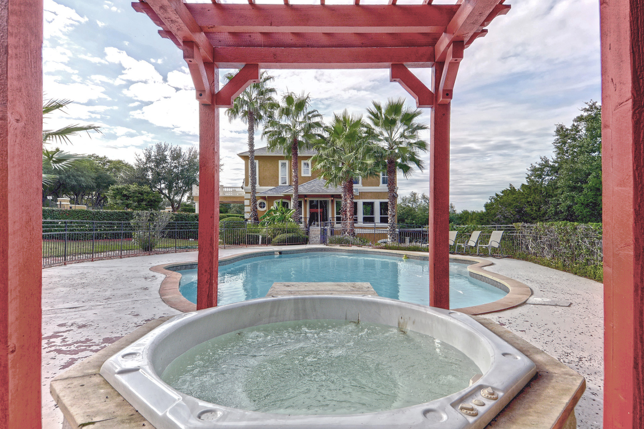 050 RealEstate2018 S